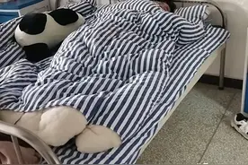 崩溃！照顾精神病儿子，我压抑得胸痛，又常失眠，煎熬坚持何时了图片