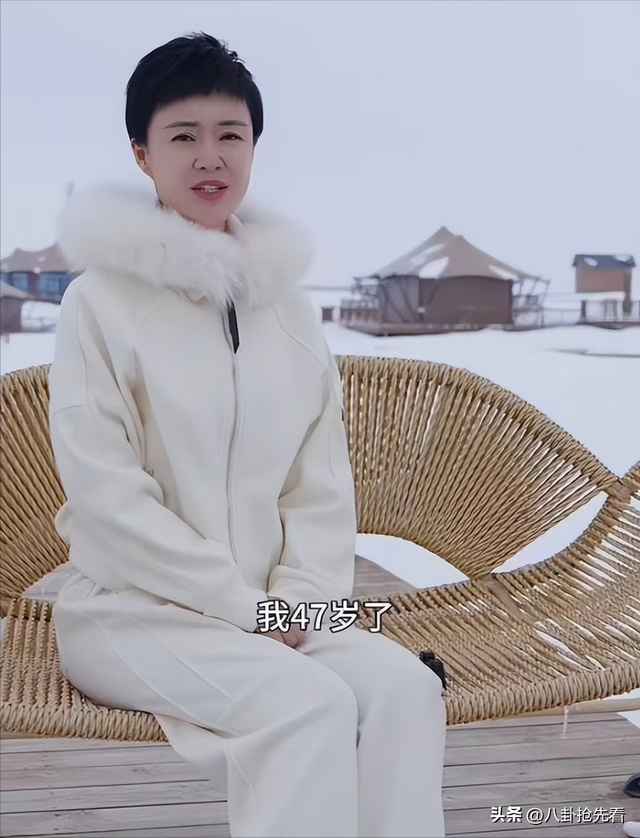 贺娇龙去世不到12小时，恶心的一幕发生，她生前行动太催泪