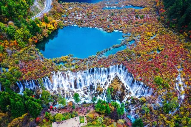 国内七大区域“第一景”分别是这7个，华东是黄山，西南是九寨沟