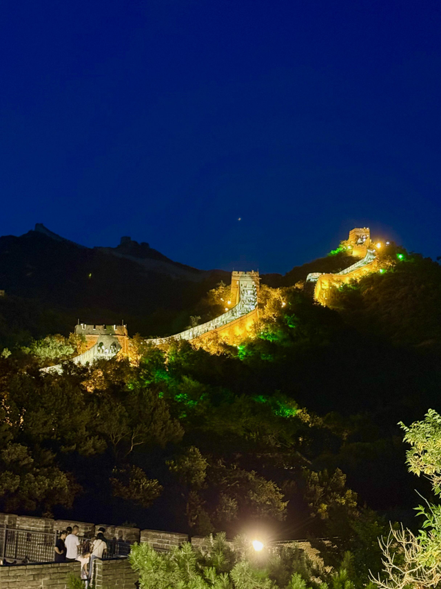 人生要去两次长城，一次白天，一次夜晚——八达岭夜游攻略