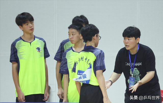 第25届中国中学生乒乓球锦标赛枣庄开战