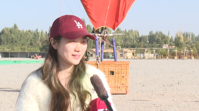 敦煌：热气球、沙漠越野体验成为国庆旅游打卡热点