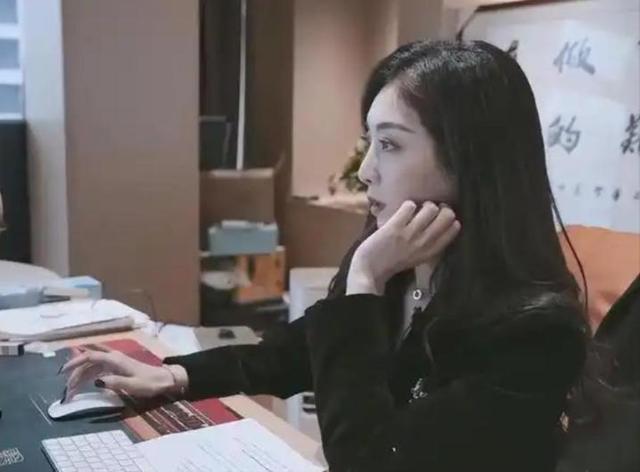 “买英国精子生3娃”的山东女人，8年后现状曝光！如今她后悔不？