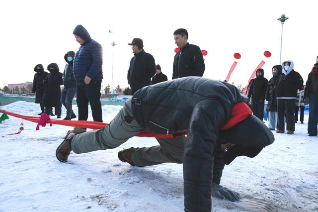 冬暖塞外燃激情 文旅惠民乐开怀——阿克塞县2026年第四届冬春文化旅游季暨全民趣味运动会启幕