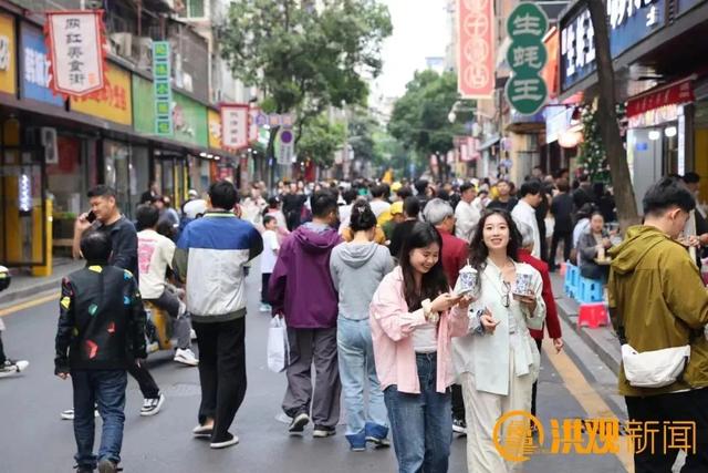 南昌夜韵：灯火中的经济与文化交响