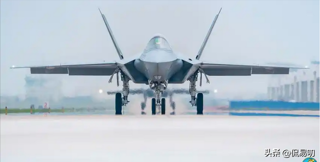 歼-35vsF-35：隐身之争改写航母战力规则？