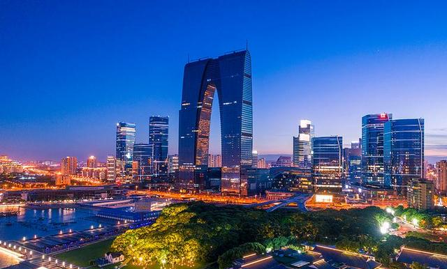 德国和江苏同为8000多万人，2024年德国4.66万亿GDP，江苏有