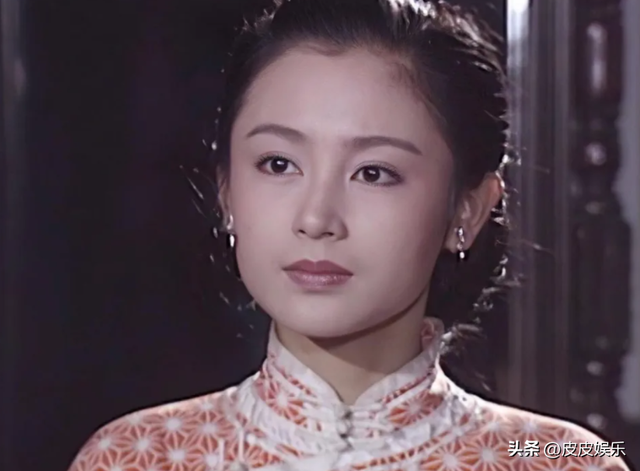 长得太美被导演占为己有，4年后生下大明星儿子，16岁开始争光了
