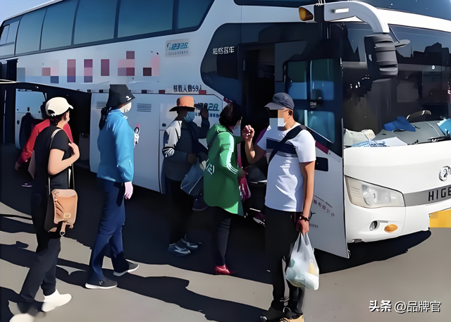 又一灰产链曝光！40元游桂林，背后是精心包装的“银发陷阱”！