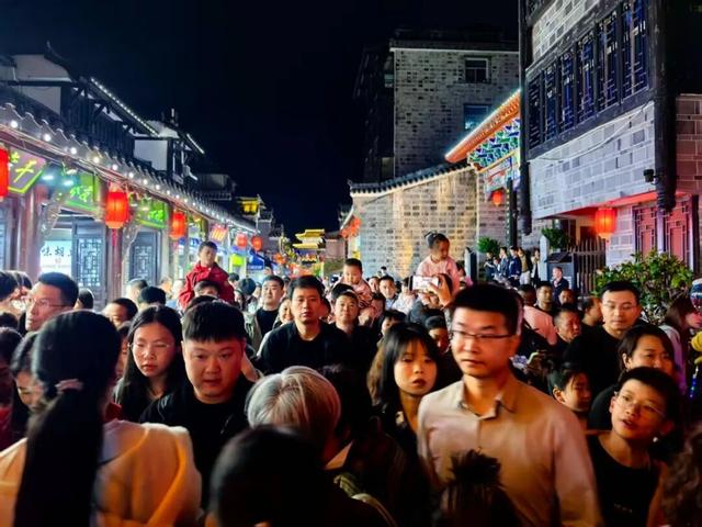 【 “雨” 你相约】国庆假期圆满收官！石泉文旅市场“热”力全开，魅力再升级！