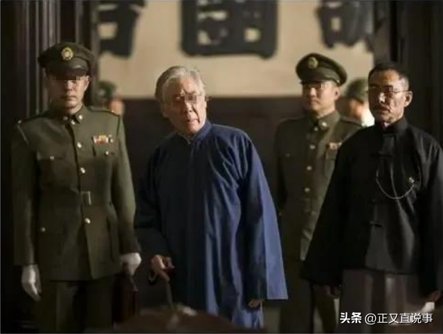 90岁焦晃现状堪忧：穿纸尿裤严重忘事，与小30岁妻子住无电梯顶层