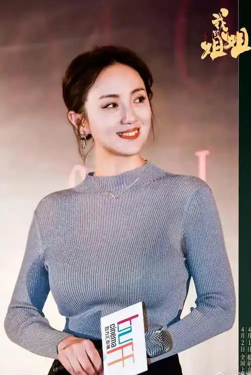 离春节不到2月，52岁辛柏青高调传出喜讯	，朱媛媛终于可以放心了