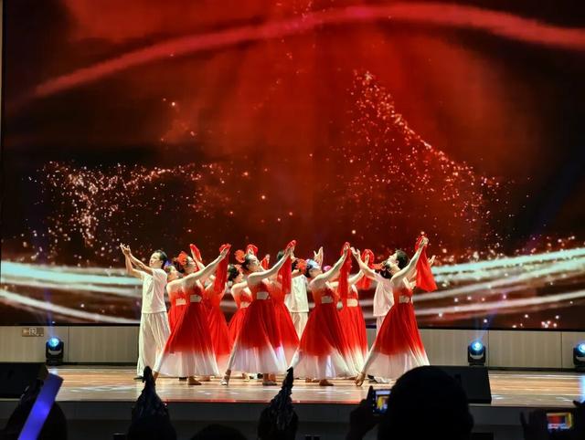 这个元旦，来元阳观赏梯田光影，参加百米长街宴吧