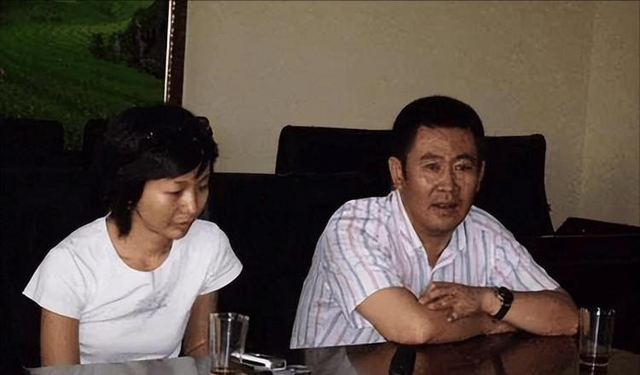 退休6个月还没享福就去世，一辈子无儿无女，他比罗京更令人惋惜