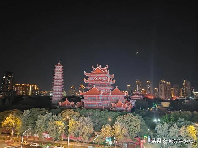 自然人文景观并非寺庙私产，灵隐寺已免门票涌泉寺也应免费参观