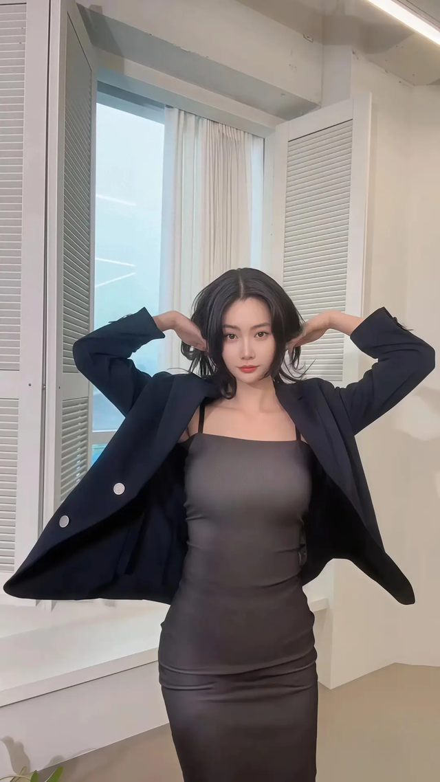 “亚洲第一美女”克拉拉超绝身材，我直接斯哈斯哈~