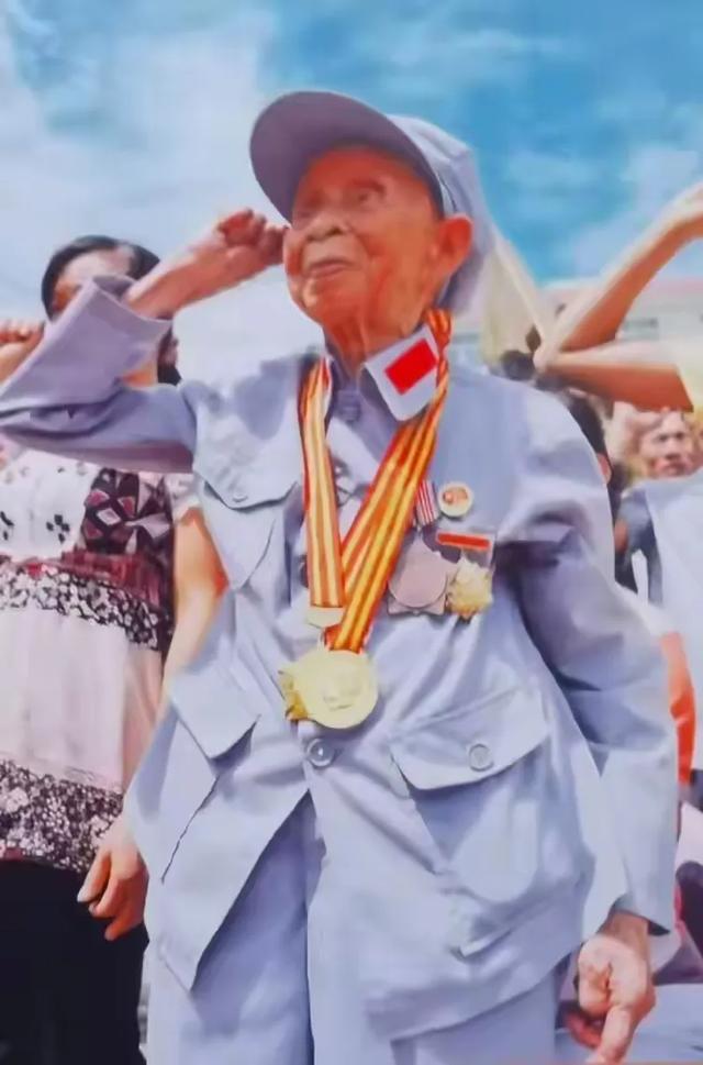 带着孙女去旅行（152）琼海红色娘子军纪念园游