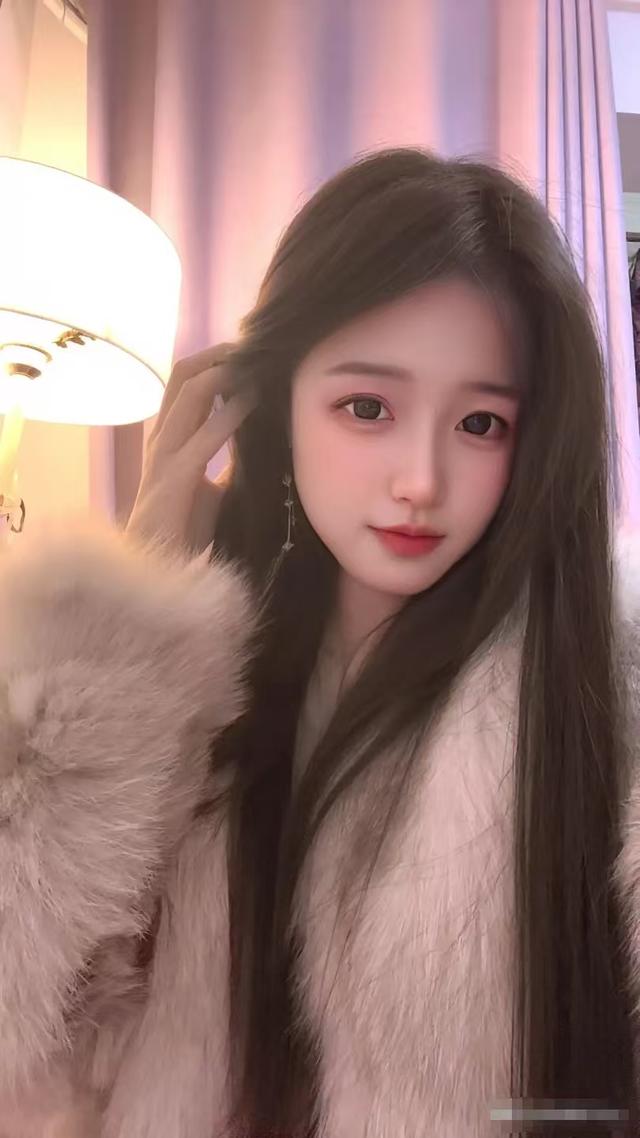 山西一校花，美到极致360°无死角 乖巧呆萌 五官精致 可爱乖乖女