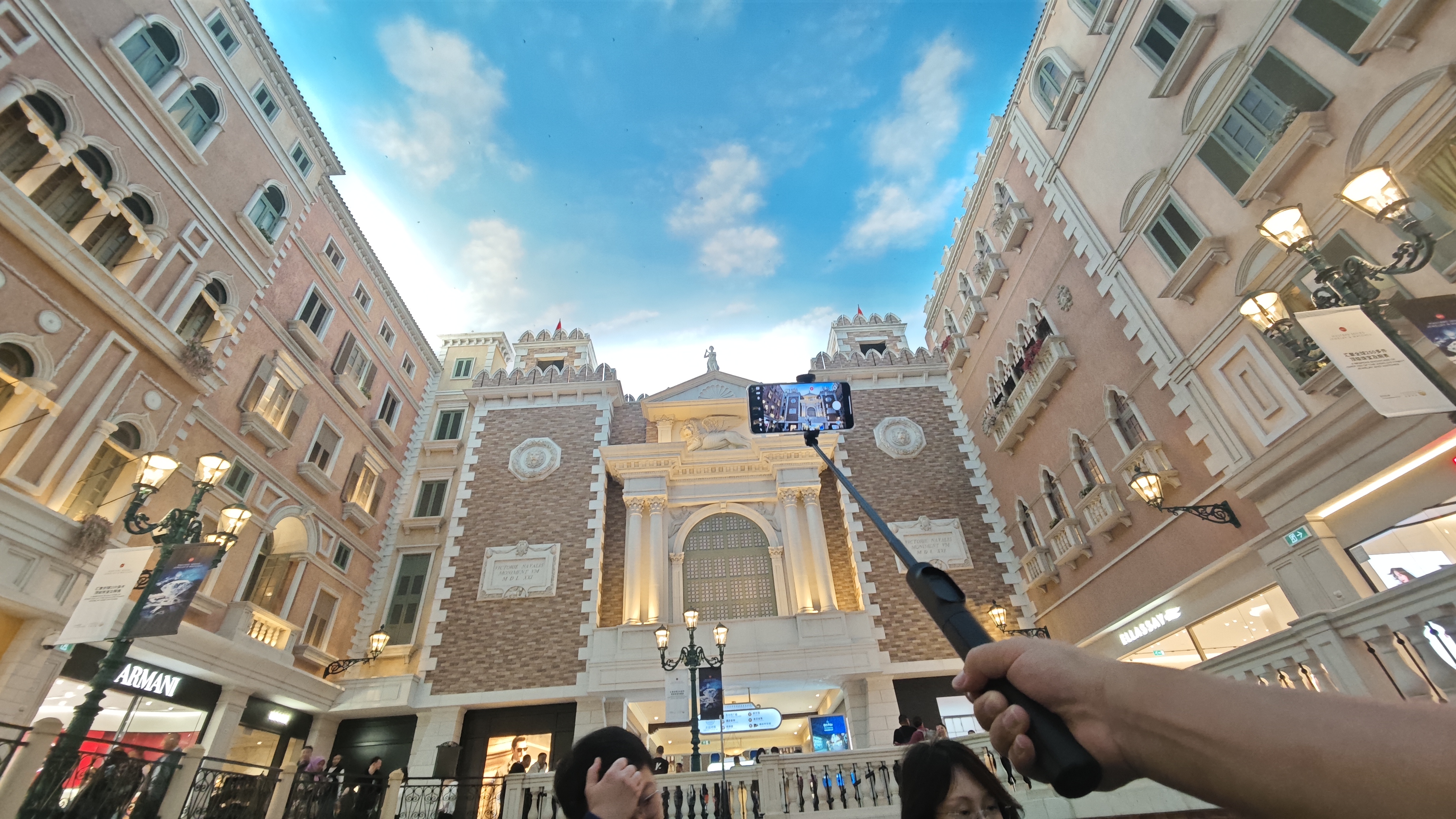 带着小米变焦支架自拍杆2,25年首次出游香港澳门