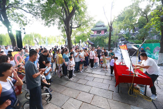 “辽风鲁韵 山海同行”辽宁文旅秋季宣传推广活动“燃爆”济南大明湖畔