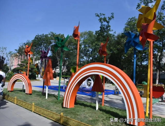 太原城管：迎泽大街（西段）图集掠影·巧琢小游园