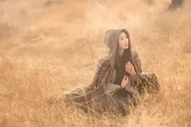 我老婆一直介意我有过一次背叛，我该如何帮助她迈过这个心坎呢？图片