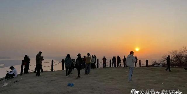 一座山火了？大军山成网红，年轻人为什么扎堆来这儿？