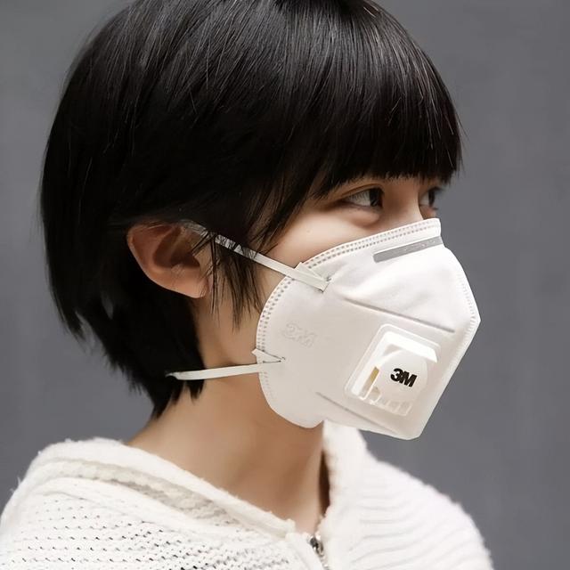 张文宏：天冷坚持戴口罩的人，过不了1年，身体或会有9大变化