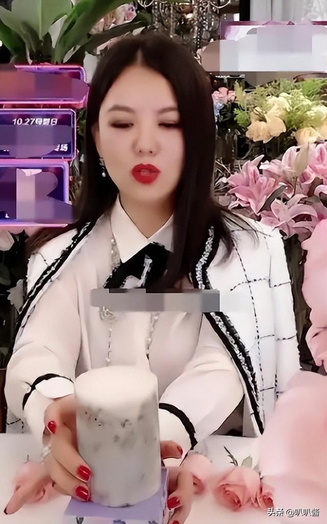 李湘被禁关5天后，家境被扒底朝天，父母身份曝光，果然不简单