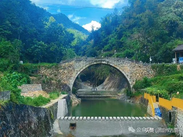 飞云江畔私藏了一处宛如仙境的小村庄，想去看看吗？