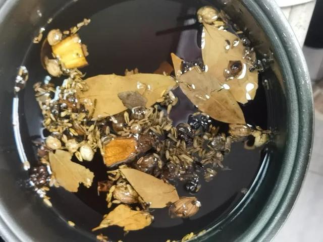 价值3500元的川味红油秘方！3种辣椒+10味香料，焖出凉菜灵魂金汤