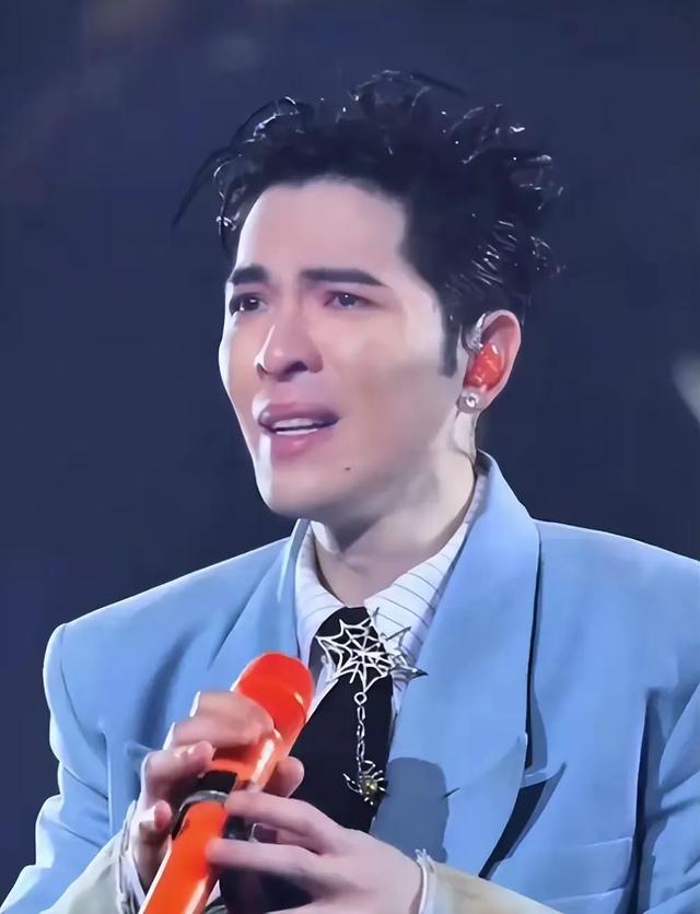 钱再多有什么用？结婚才2年，萧敬腾就尝到了“老妻少夫”的难题