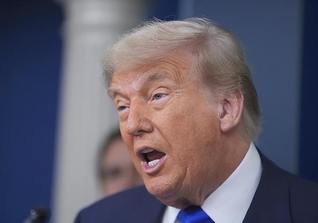 特朗普让中国掏钱买？百万豆农恳求赶快跟中国和解，贝森特却叫嚣，要北京率先让步！