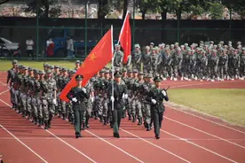 构建新时代国防教育新格局 ——解读《关于加强和改进新时代全民国防教育工作的意见》图片