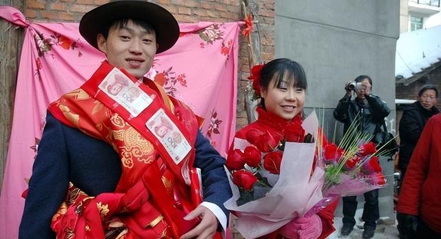 发现1个现象：凡是结婚不主动要彩礼的女方家庭，一般是以下3种