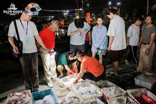 渔船归港迎海获,浓浓人间烟火气!一起相约蟳埔渔人码头……