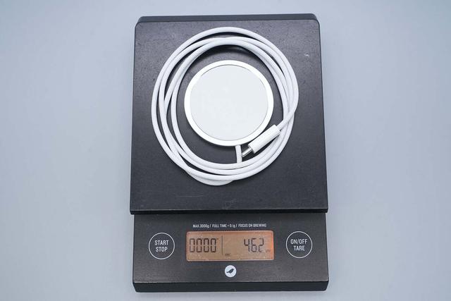 支持Qi2.2无线充电标准，苹果港版25W MagSafe无线充电器拆解