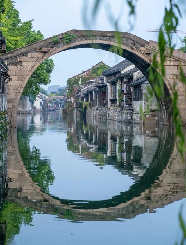 暑假适合一个人散心的4个治愈古镇，免门票，累了就去小住三五天