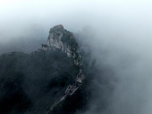 淄川马鞍山雨后云海奇观：仙境醉游人