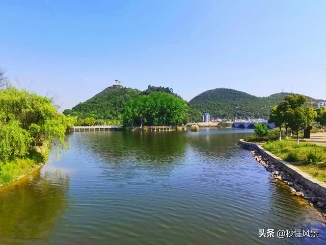 又挖到一个被严重低估的避暑小城，夏日均温21°C，比六盘水还舒服