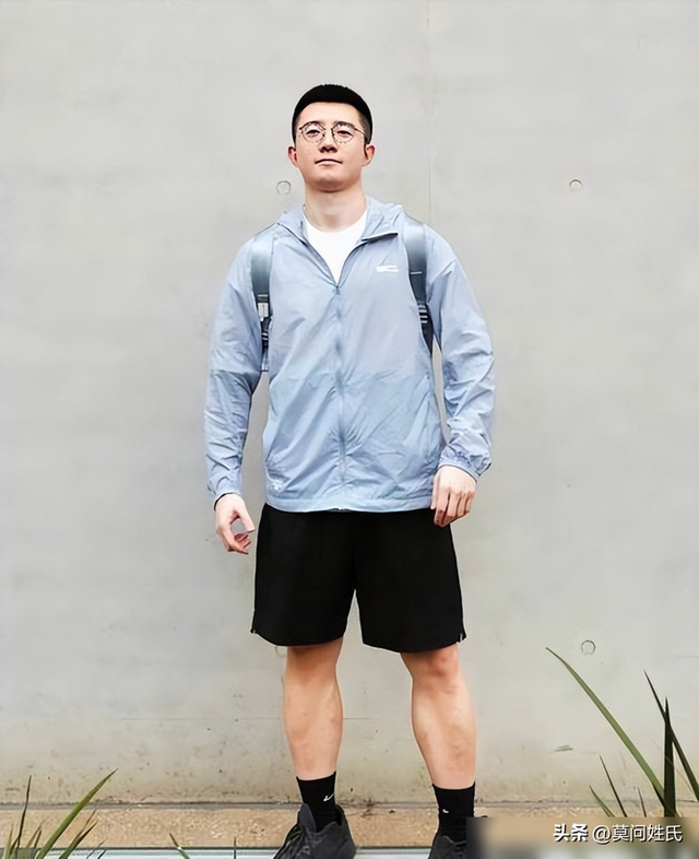 小个子男人学会这9套通勤穿搭|，显高有型有魅力