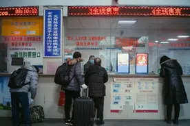 春运启动 陕西铁路首次开行西安至成都、太原方向夜间高铁图片