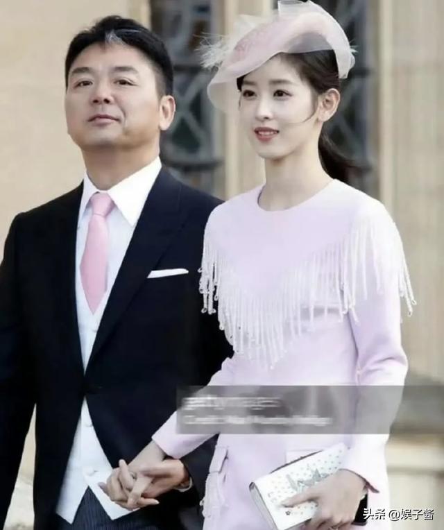 这次，章泽天终于不再顾忌所谓的体面，没给刘强东留“一丝体面”