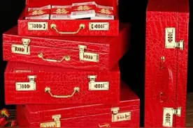 同事女儿订婚，我好奇订婚宴上男女双方都会做啥准备图片