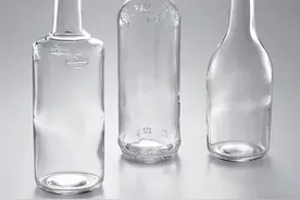 塑料瓶或比玻璃杯更安全？背后危害颠覆认知！消费者该咋选择？图片