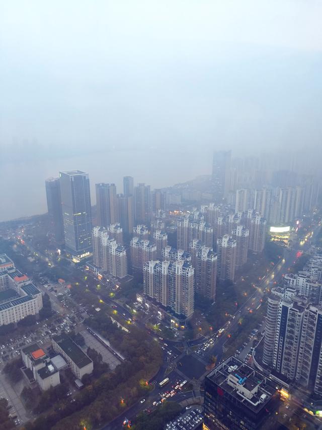 江西五日自由行：江西第一高楼 · 南昌双子塔 · 中部最高双子楼