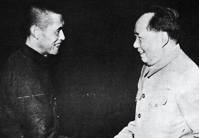 他曾受毛主席接见10次，还被写进文章，78年被免去所有职务，为何
