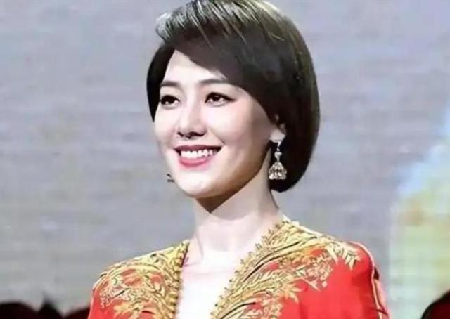 私生活混乱、被央视开除、陪睡上位？王冠身上的标签究竟有多离谱