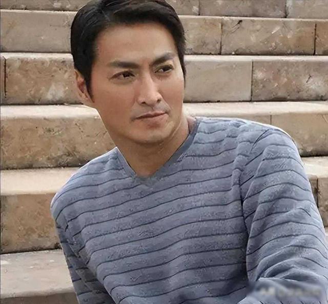 钱再多有啥用！"展昭"何家劲的现状，给所有老年男性提了个醒