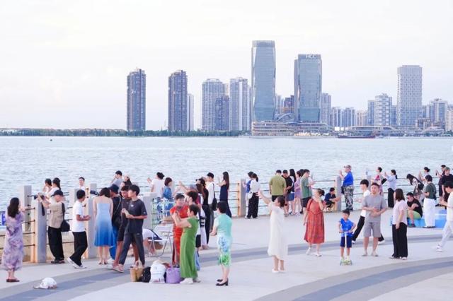 曝光度加强 美誉度提升 消费力拉满！欢乐节为海口注入“三重动力”